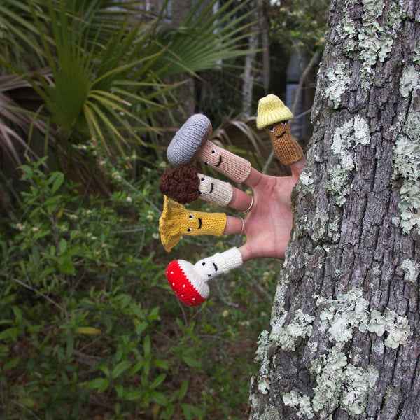 Mushroom Finger Puppets - TREEHOUSE kid and craft